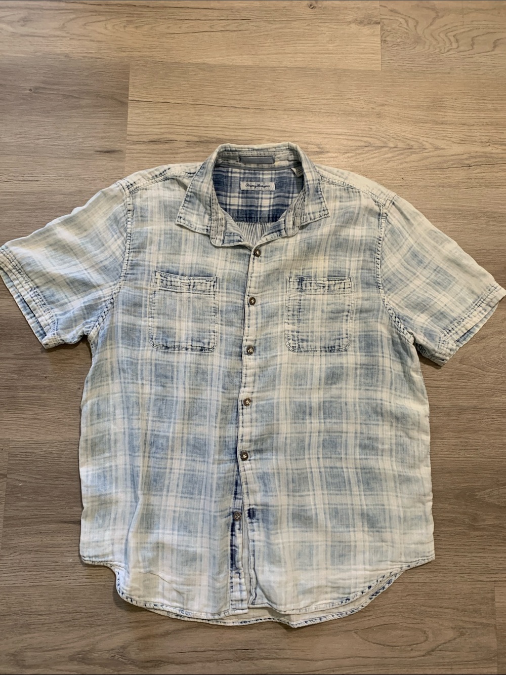 Tommy Bahama Pale Blue Plaid Short-Sleeve Button-Down Shirt Large